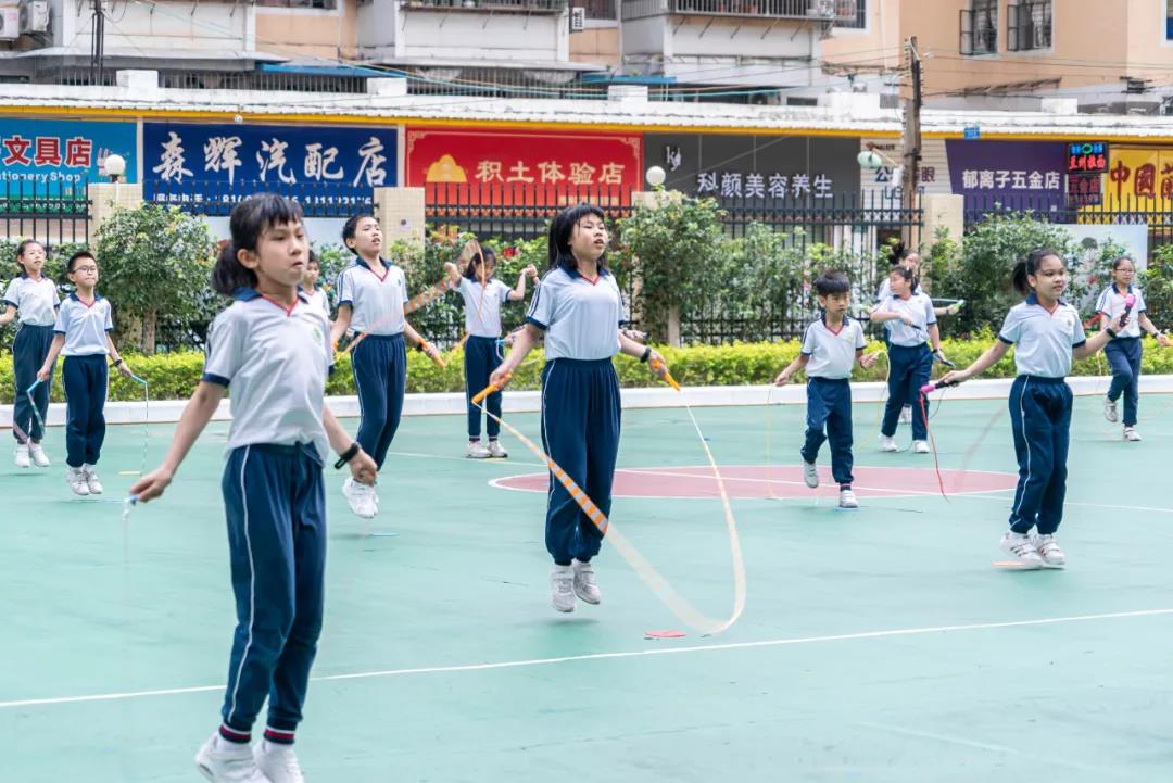 广州市海珠区怡乐路小学会场体育课.jpg